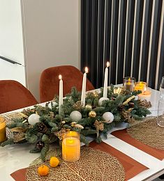 Композиция "Silver Shimmer" из нобилиса и игрушек