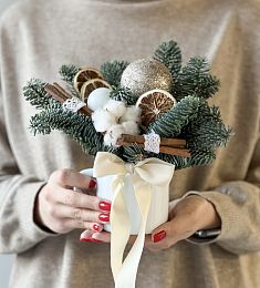 Новогодняя композиция "Зимний уют" W из нобилиса